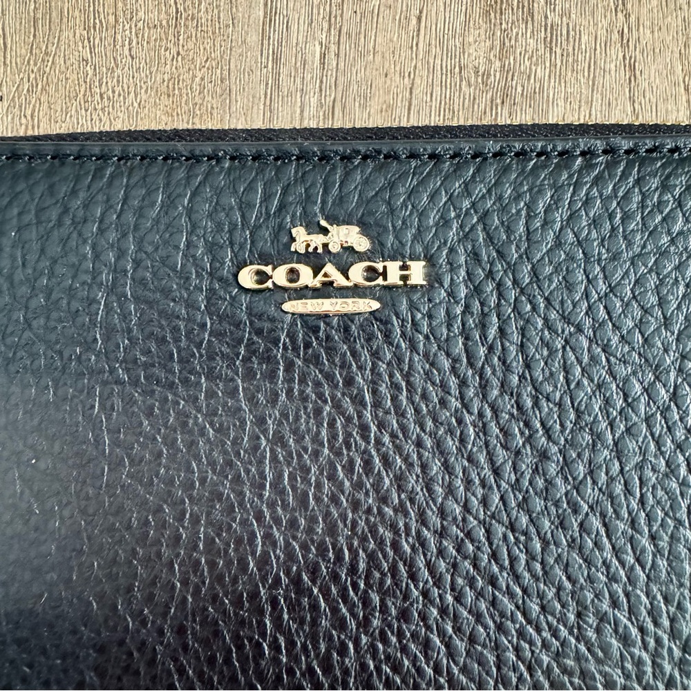 Coach Crossgrain Leather Zip Around Wallet - Black